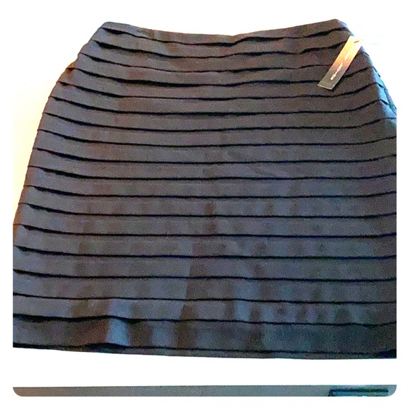 NWT: Larry Levine Black Skirt - Picture 1 of 6